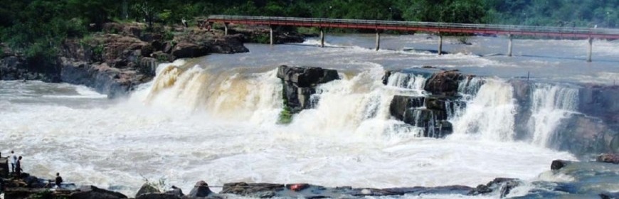 Conheça a Cachoeira do Urubu